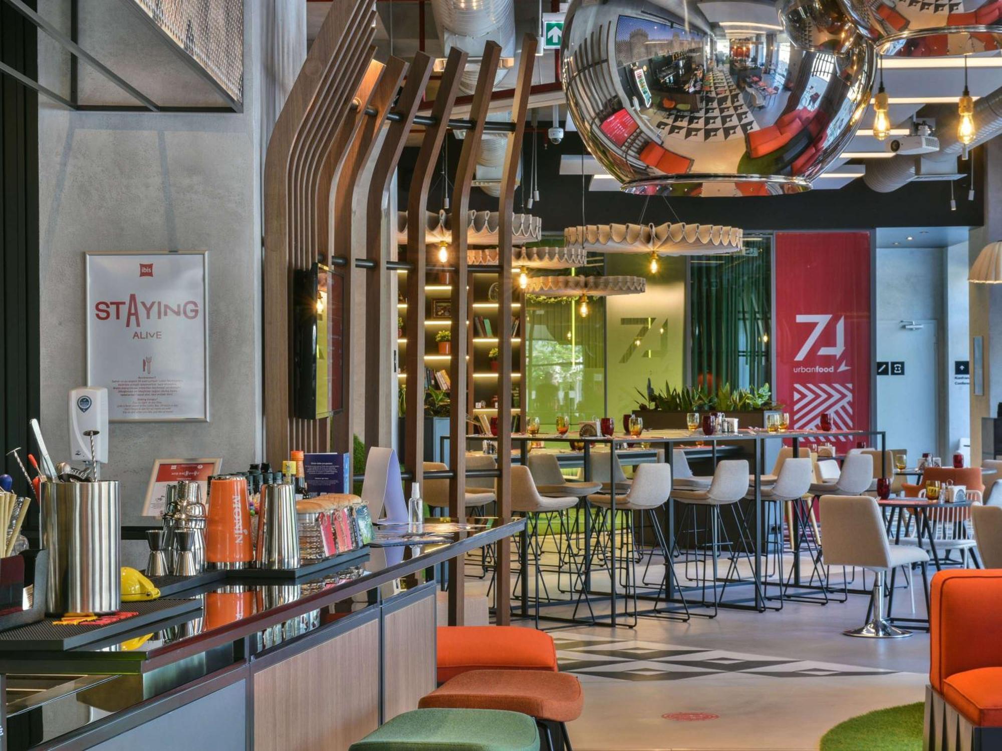 Ibis Baku City Esterno foto