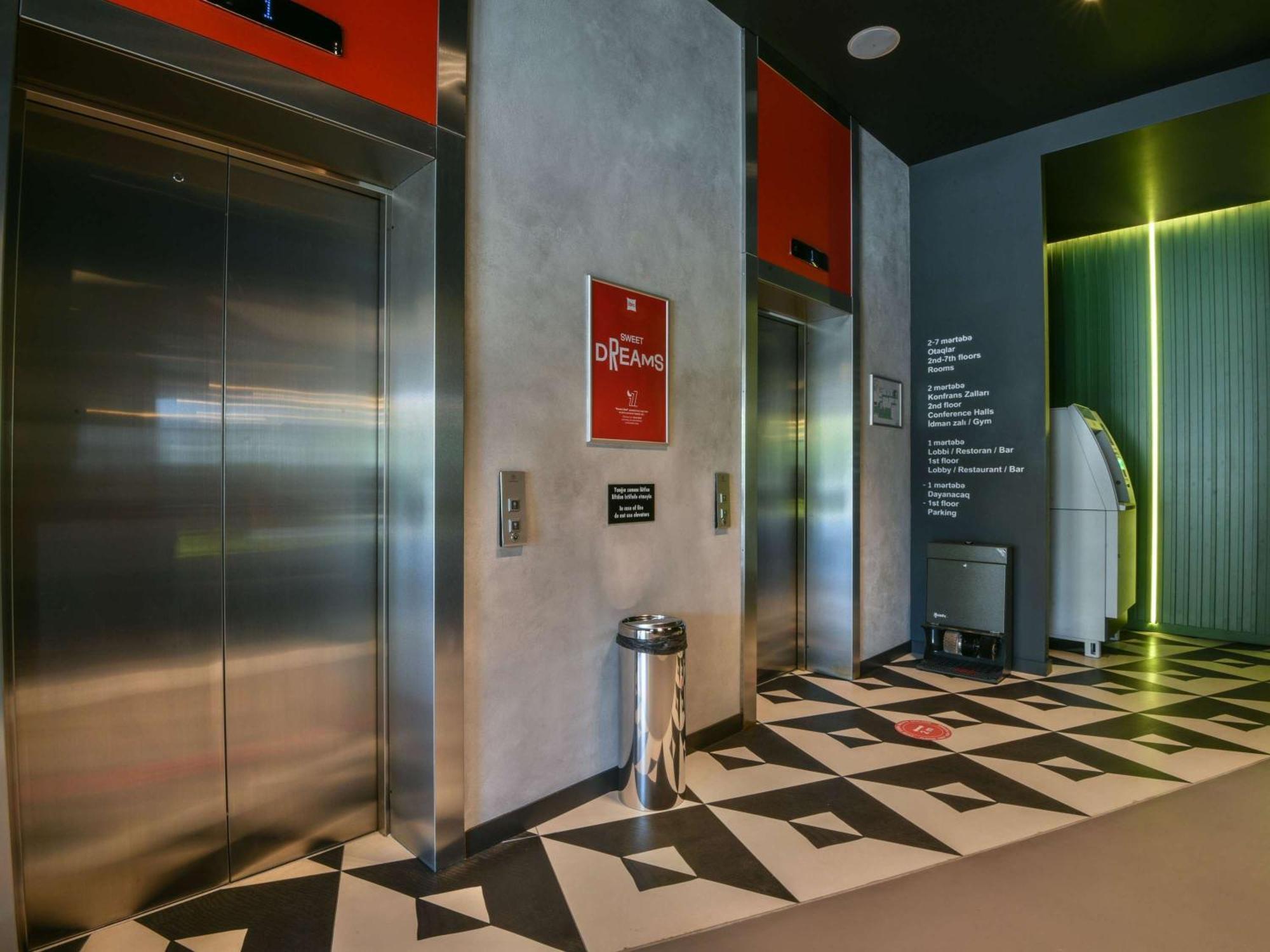 Ibis Baku City Esterno foto