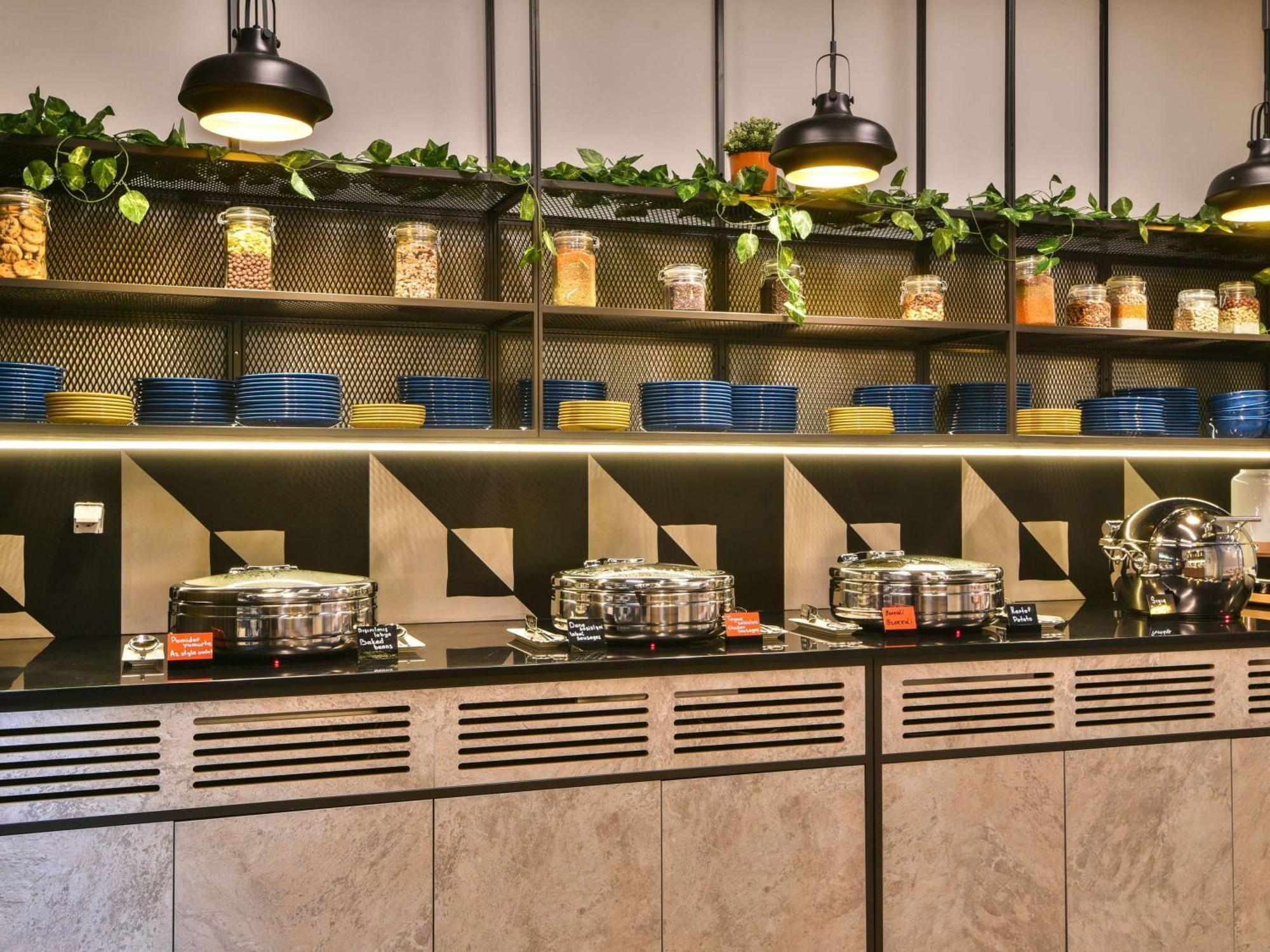 Ibis Baku City Esterno foto