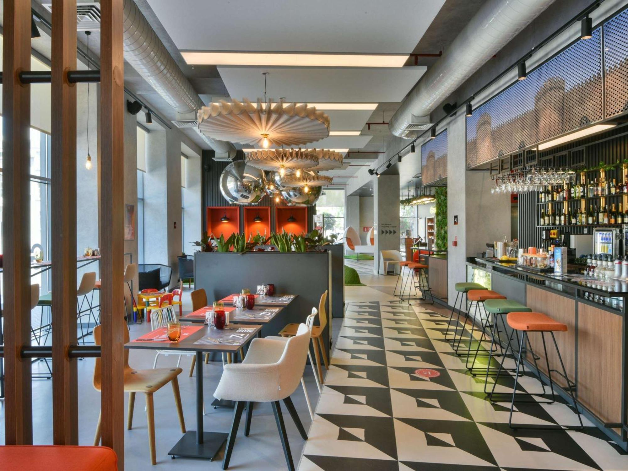 Ibis Baku City Esterno foto