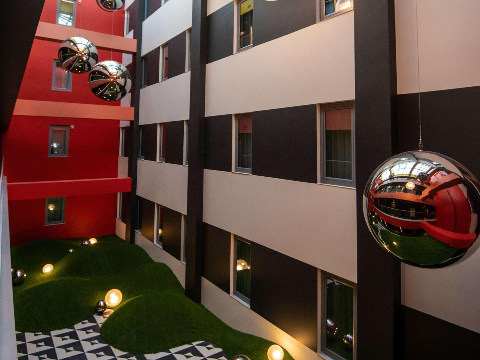 Ibis Baku City Esterno foto